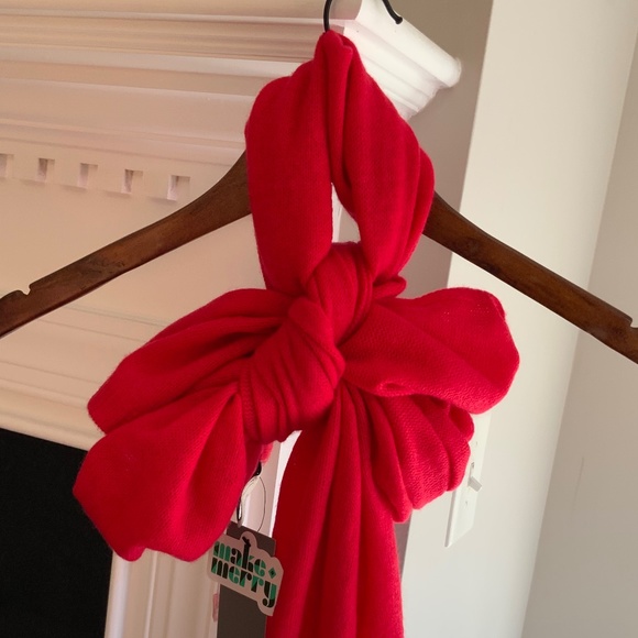 NORDSTROM RACK 100% CASHMERE Scarf In Scarlet Red OS NWT - Picture 1 of 15